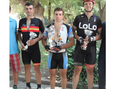 100 participantes se dan cita en la II Cicloturista-MTB �ngel Ayll�n