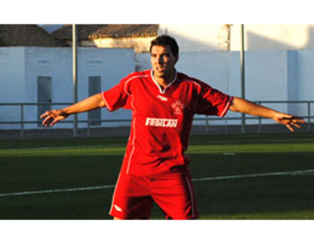 El Almagro vuelve a ganar en casa 106 d�as despu�s