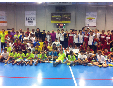 132 ni�os participan en el campeonato de f�tbol sala promesas de Almagro