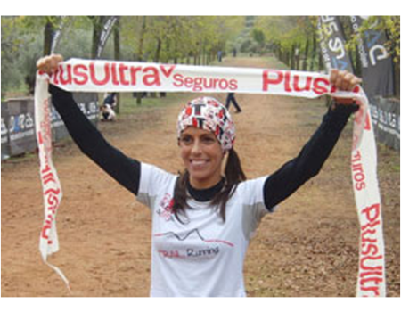 Gemma Arenas rompe la cinta en el I Zenagas Trail