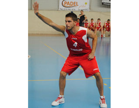 El CB Almagro se impone 68-60 a Miguelturra en su primera victoria