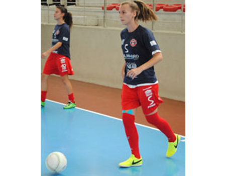 V�car remonta un 0-2 ante Almagro para terminar llev�ndose el partido