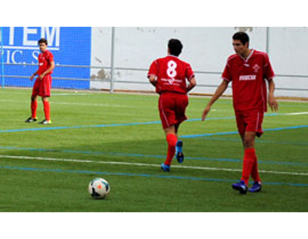 Los equipos de f�tbol salvan la jornada para los federados almagre�os (2)