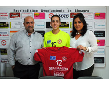 Alejandra se queda definitivamente en el Almagro FSF