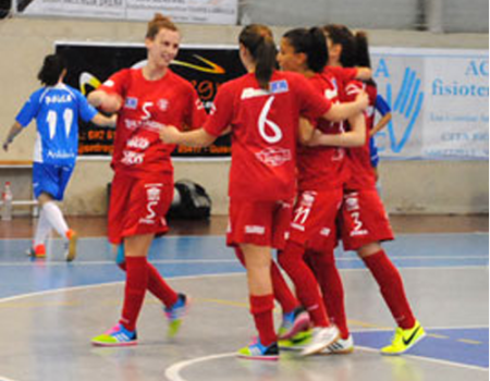 Almagro se deshace de un dif�cil V�car para volver a la tercera posici�n