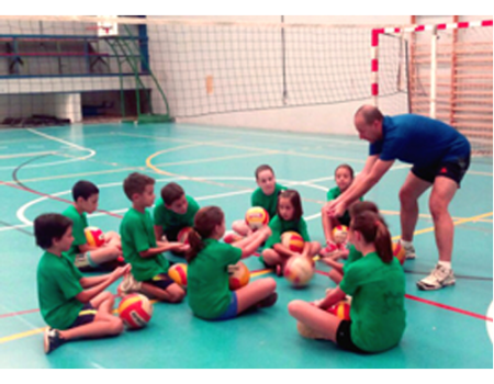 El II Campus de Voleibol arranca con m�s de 30 alumnos