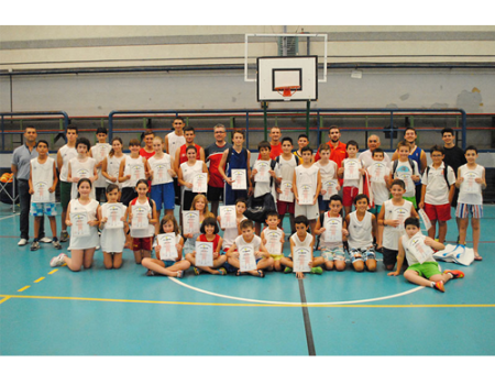 Jes�s Santacruz clausur� las Jornadas de Baloncesto