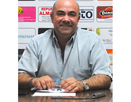 Ram�n Barrios deja la presidencia del Almagro FSF