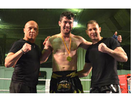 �ngel Nov� revalida el t�tulo regional de Kick Boxing