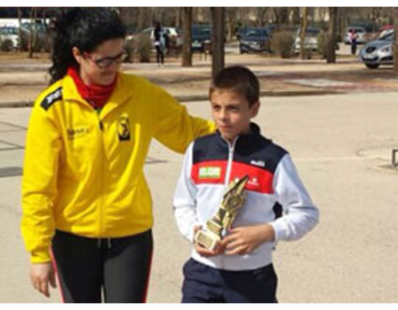 V�ctor Manuel V�llez se clasifica para el regional de tenis tras vencer en Tomelloso