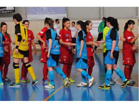 Almagro no falla y sigue acechando la segunda posici�n