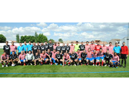 Los veteranos del Atl�tico de Madrid pasaron por Almagro en la jornada de reflexi�n