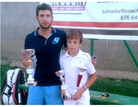 V�ctor Manuel V�llez tambi�n se impone en Bola�os