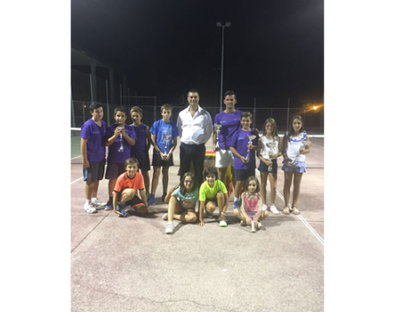 Gran participaci�n el XV torneo de tenis de Almagro