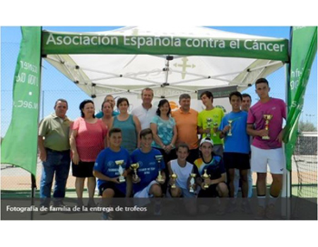 V�ctor Vallez gana la final infantil del I Torneo de Tenis de la asociaci�n de empresarios de Daimiel