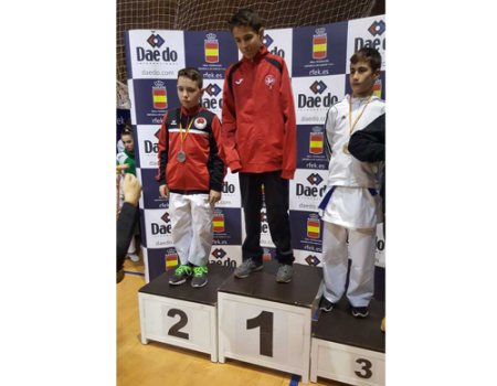 Juli�n San Jos� se consolida como el mejor karateca nacional de su categor�a