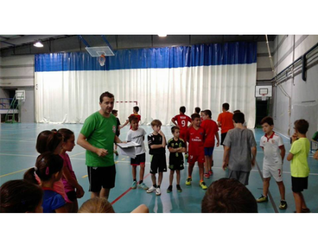 El I Peque Campus de F�tbol Sala llena su cupo