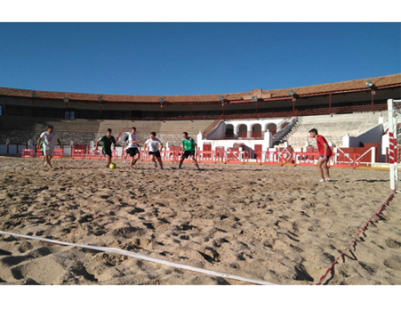 Tradesa se lleva el II Torneo de F�tbol Playa
