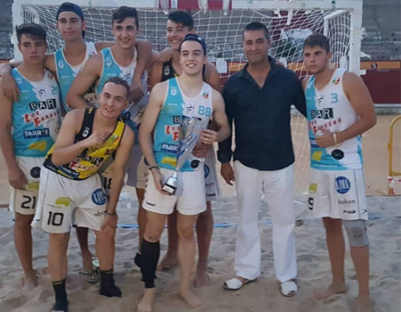Oceanic se impuso en el Torneo de Balonmano Playa de Almagro