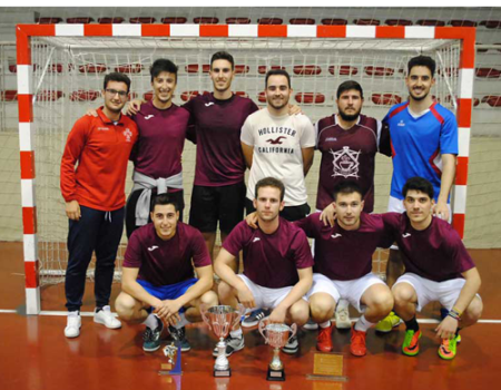 Pinball�s gana el Marat�n Local de F�tbol Sala