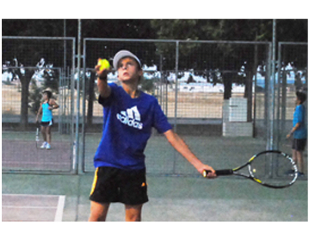 V�ctor V�llez gana el segundo torneo del Circuito de Toledo