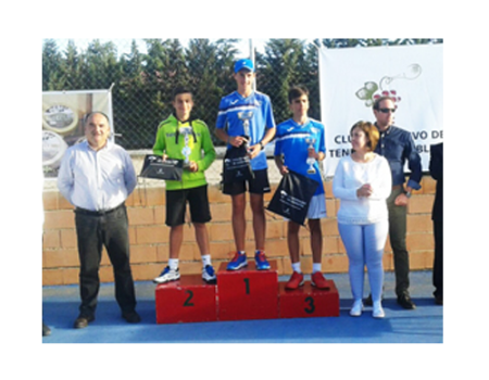 V�ctor V�llez se clasifica para el Campeonato de Espa�a