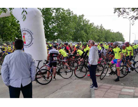 M�s de 200 participantes en la XIX Cicloturista Manuel Sanroma