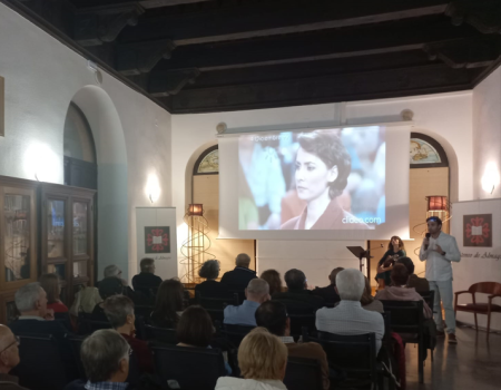 El Ateneo homenajea a escritoras y cantantes con motivo del D�a contra la Violencia de G�nero
