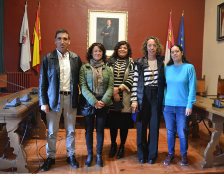 El Ayuntamiento reconoce a los trabajadores con 25 a�os de servicio