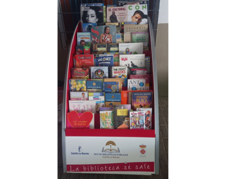 La bibliopiscina vuelve un verano m�s