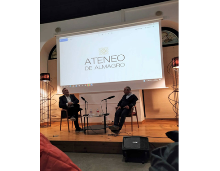 La charla del periodista de RTVE Xabier Fortes registr� un lleno absoluto en el Ateneo