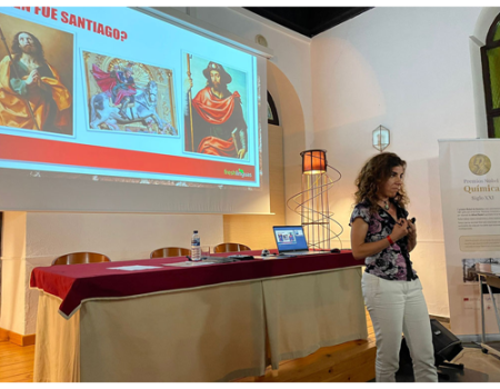 La escritora Ainoa Polo da a conocer curiosidades del Camino de Santiago