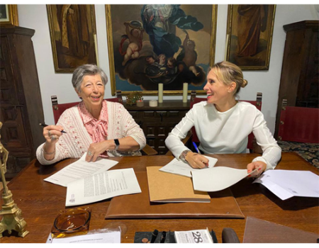 El Museo Nacional del Teatro  recibe el archivo documental de la Congregaci�n de Nuestra Se�ora de la Novena