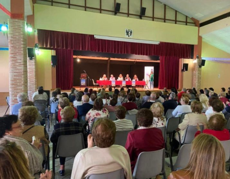 Las asociaciones de mujeres de Almagro se suman a la celebraci�n del D�a de la Mujer Rural en Valenzuela de Calatrava 