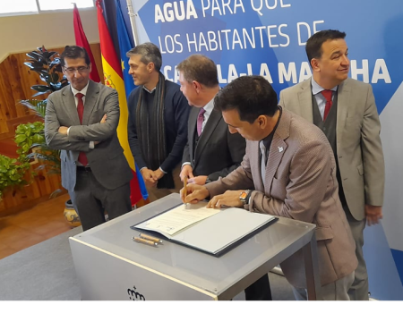 Daniel Reina: “Important�simo la firma del convenio de adhesi�n a la Tuber�a Manchega pero important�simo es que se declare obra de emergencia para que el agua llegue lo antes posible a Almagro y la comarca”