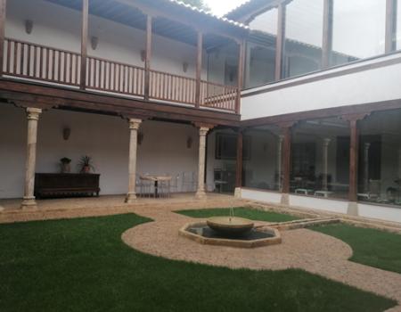 El Palacio de los marqueses de Torremej�a se presenta