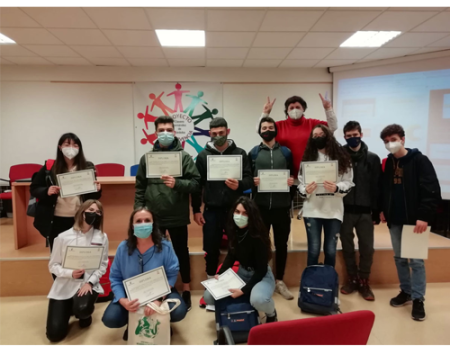 Alumnos del instituto Clavero Fern�ndez de C�rdoba son premiados por sus trabajos de consumo responsable