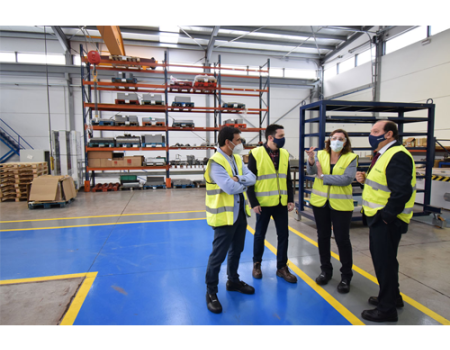 Torytrans recibe la visita de la consejera de Econom�a y empresas