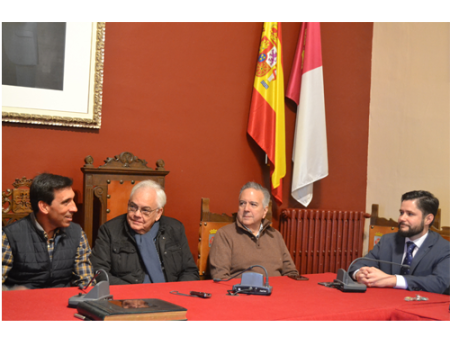 Dos descendientes de las familias Juren y Xedler, factores de los F�cares visitan Almagro