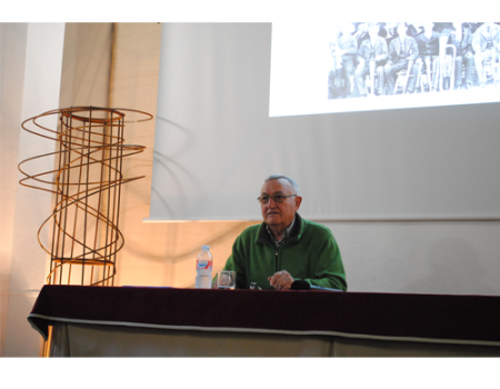 Manolo Sancho da su sitio a las bandas de m�sica