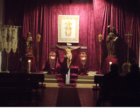 Lunes santo: viacrucis y besamos del se�or de San Juan