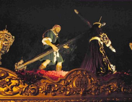 El Se�or de San Juan acompa�ado de la Virgen de la Esperanza procesion� en el silencio de la madrugada 