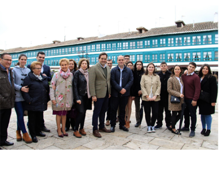 El presidente del PP de Castilla-La Mancha visita Almagro