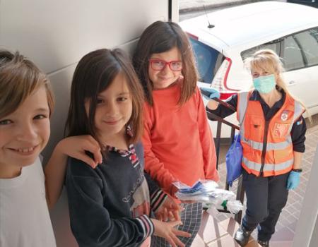 El Ayuntamiento reparti� unas 1.100 mascarillas a los ni�os menores de 14 a�os de Almagro