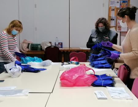 La Universidad Popular se convierte en centro de coordinaci�n para la distribuci�n y reparto de material de protecci�n para la lucha contra el COVID-19