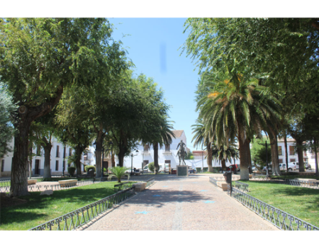  El baile del verm� tendr� lugar en los jardines de la plaza como novedad de la Feria y Fiestas 2019
