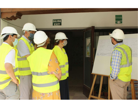 La consejera de Igualdad y portavoz visita en Almagro las obras del CEIP ‘Paseo Viejo de La Florida’