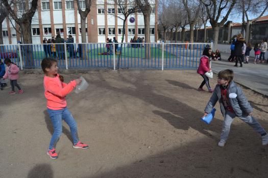 Los colegios celebran el D�a Escolar de la Paz y la No violencia