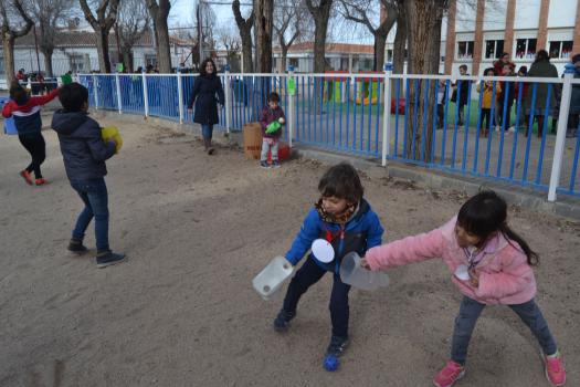 Los colegios celebran el D�a Escolar de la Paz y la No violencia