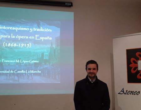 El almagre�o Francisco Manuel L�pez exhibi� sus conocimientos oper�sticos ante los atene�stas